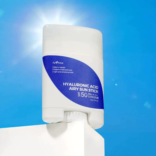 ISNTREE - Barra solar aireada con ácido hialurónico