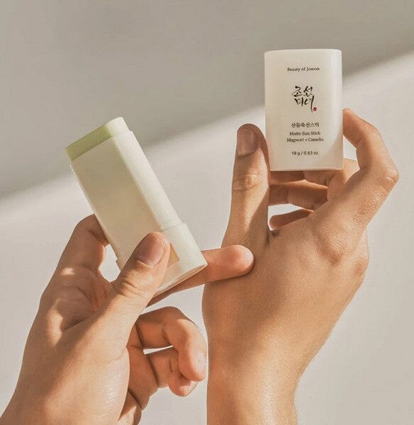 BEAUTY OF JOSEON - Matte Sun Stick Mugwort&Camelia SPF50+